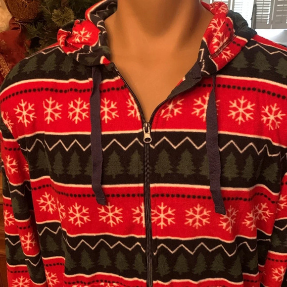 Christmas Men’s Fleece Christmas Hoodie Sweatshirt Snow Flakes Trees NEW M/L - Picture 2 of 6